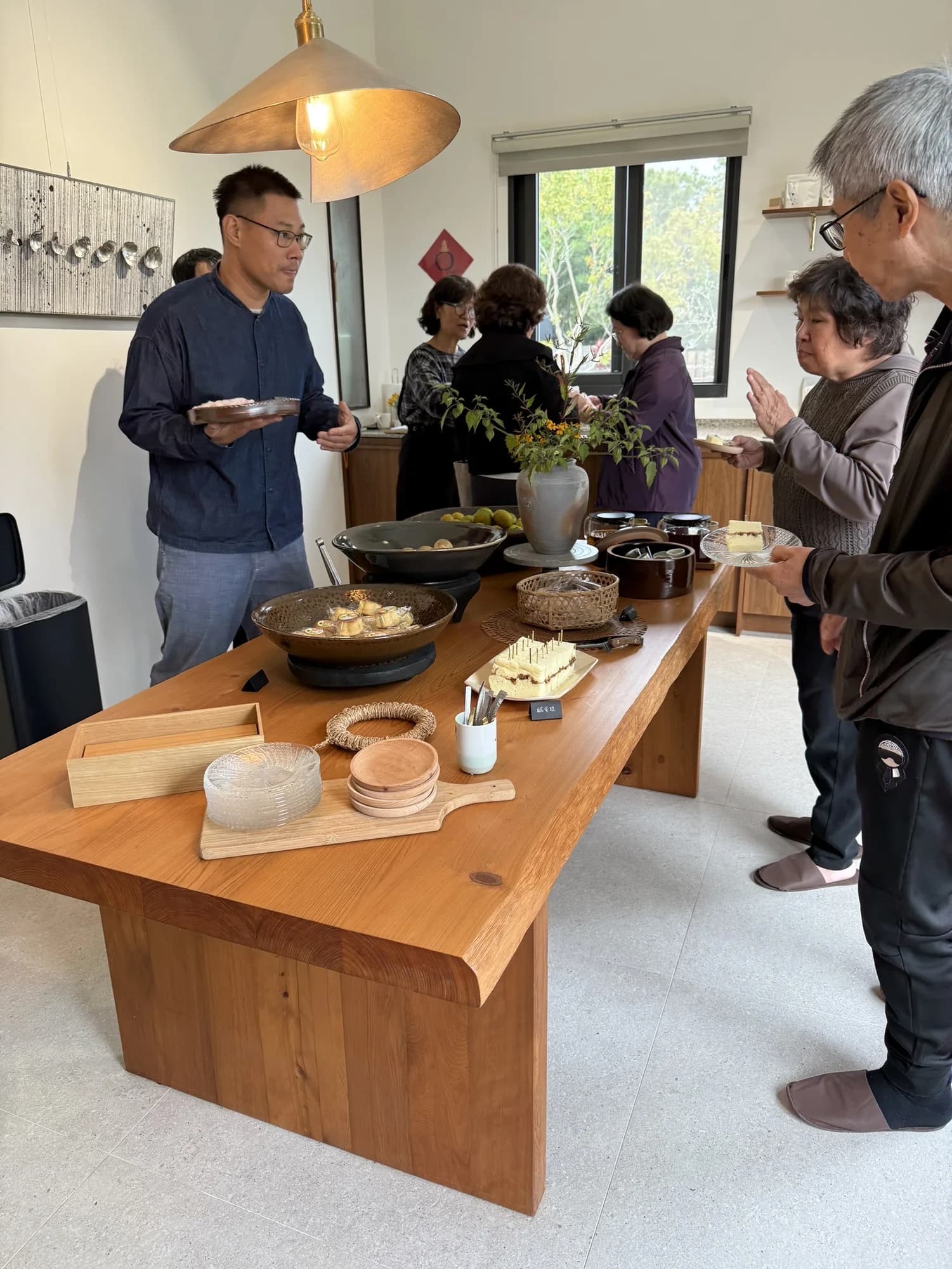 野之光茶桌旁的陶藝與茶道交流活動