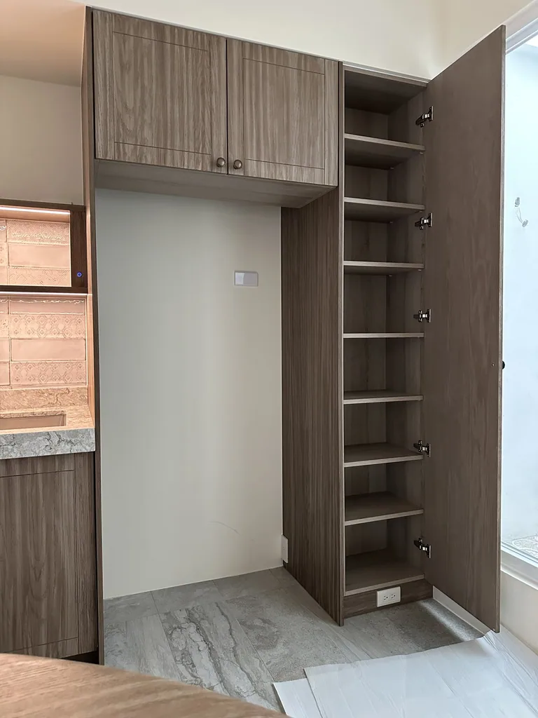 冰箱側窄型儲藏高櫃展開